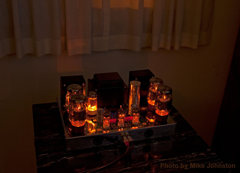 Glowingampsmall_srgb