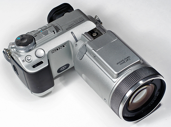 Sony_DSC-F717
