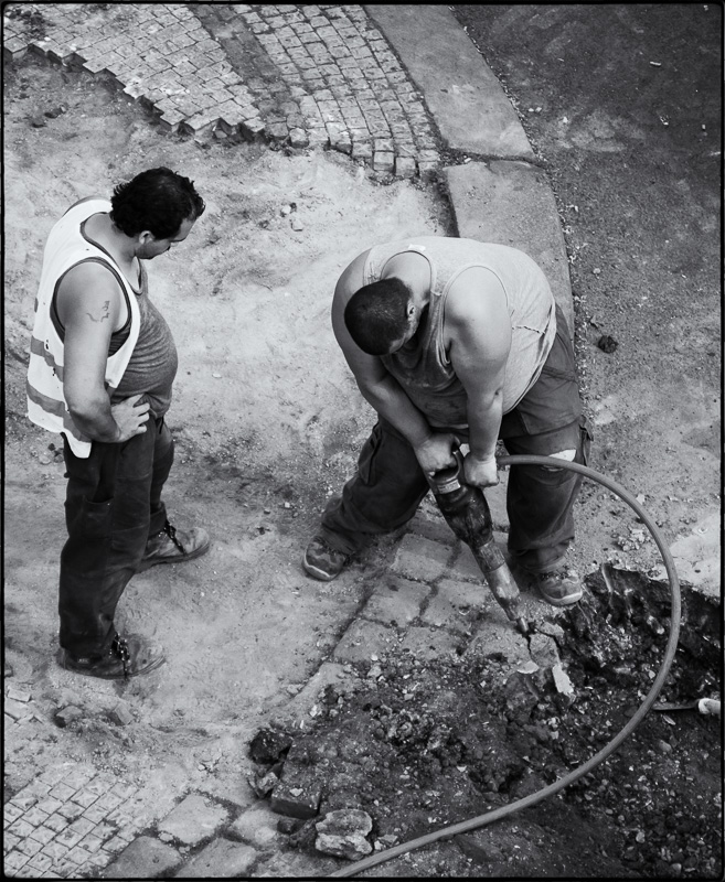 Roma roadworkers