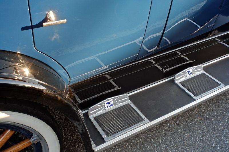 1924 Buick runningboard