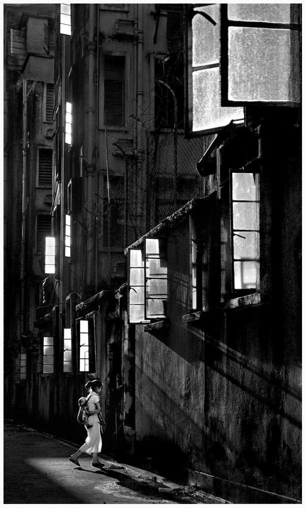 Fan Ho Windows
