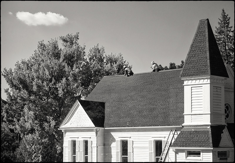 AmishroofersBW-small-2