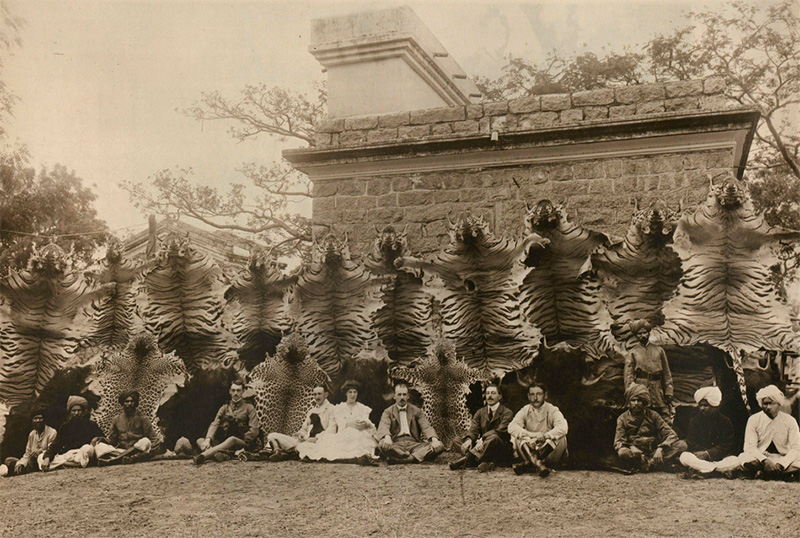 Hunting party 1900