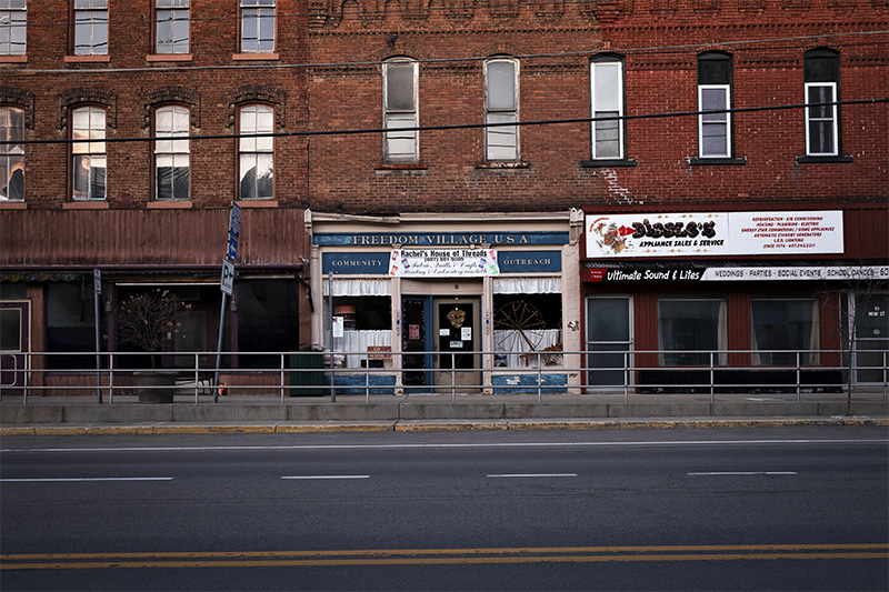 House of threads-small-2