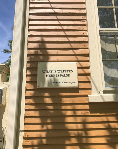 Plaque-small