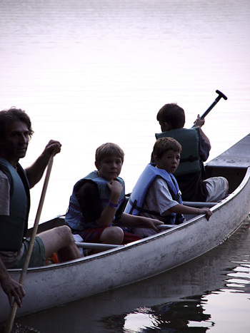 Canoistsatdusk