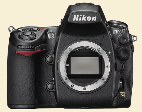 D700