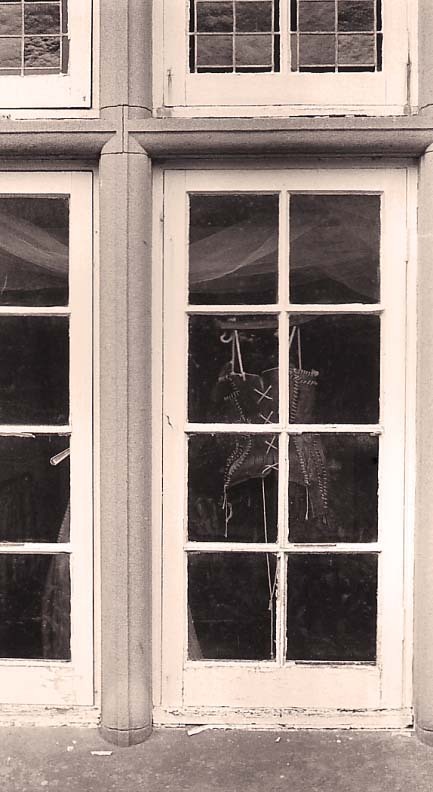 Rosschamberswindow2